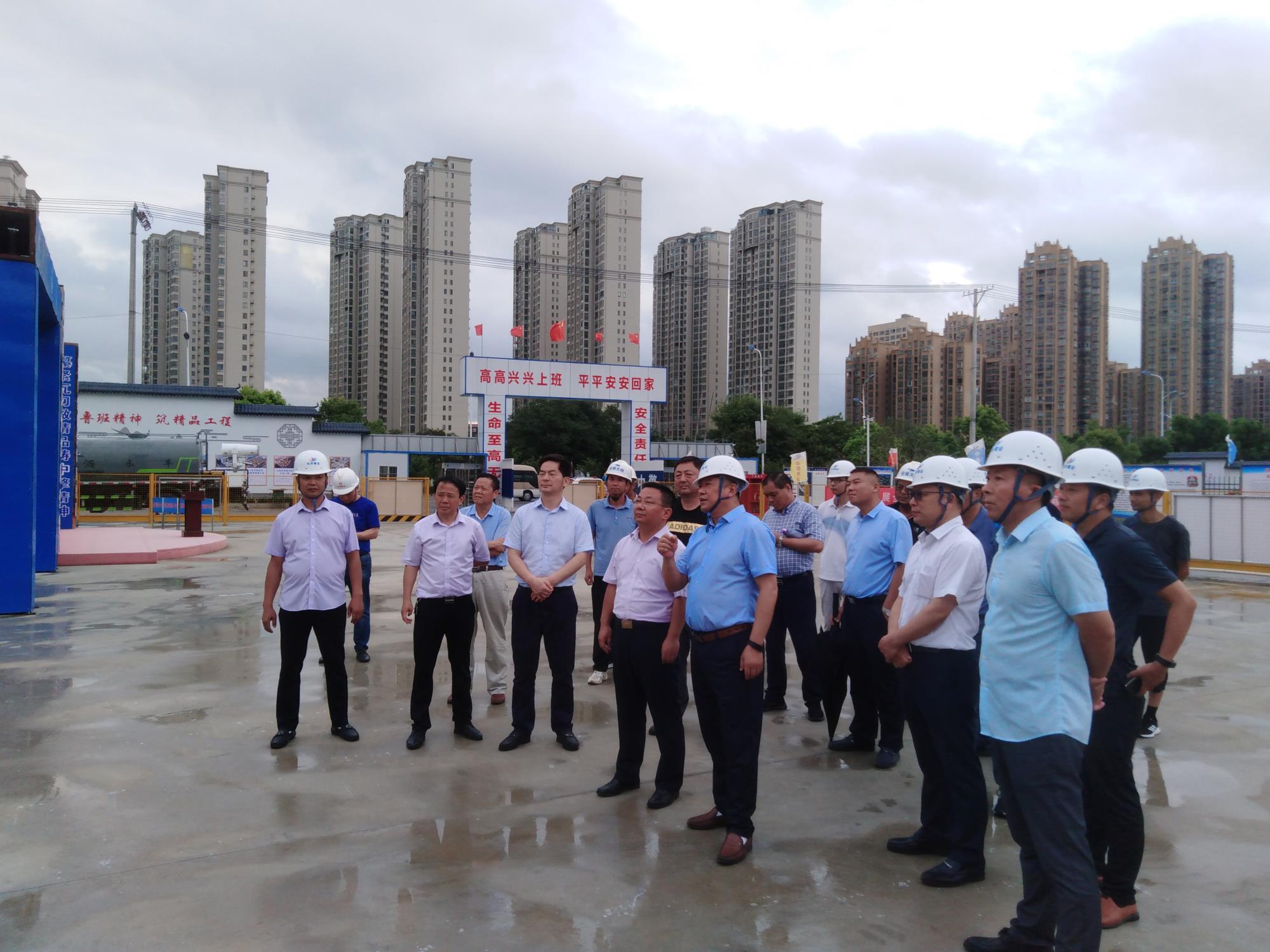 霍邱縣縣委考察指書記李煜縣長韋能武等領(lǐng)導(dǎo)蒞臨C區(qū)項(xiàng)目導(dǎo)